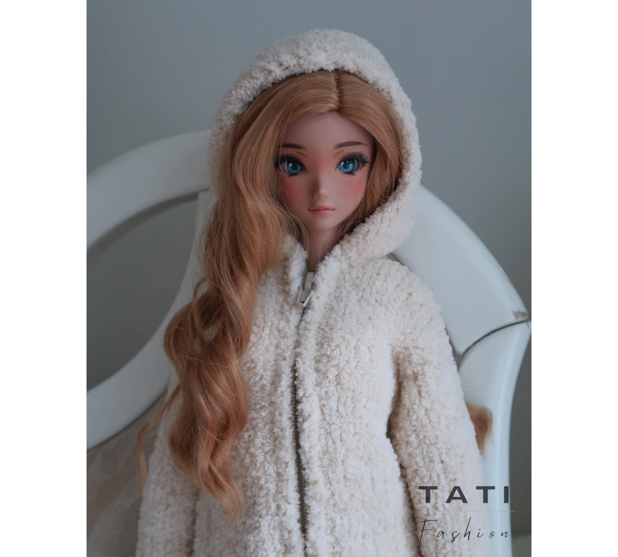 Soft coat with hood and pockets for Smart Doll